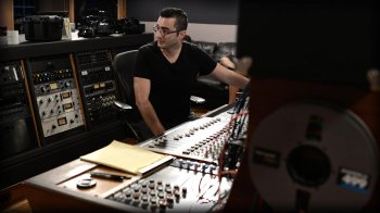 Pro Studio Live Recording and Guiding a Band to Achieve Their Desired Sound TUTORiAL
