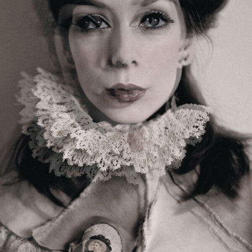The Anchoress – Versions (2023)
