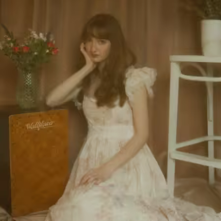 Lauryn Marie – Wallflower (2025)