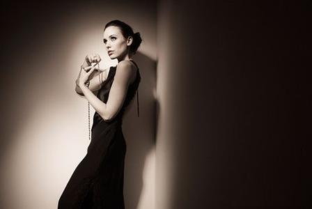 Classic Studio Portrait Photography - Learn The Art Of Classic Lighting And Posing